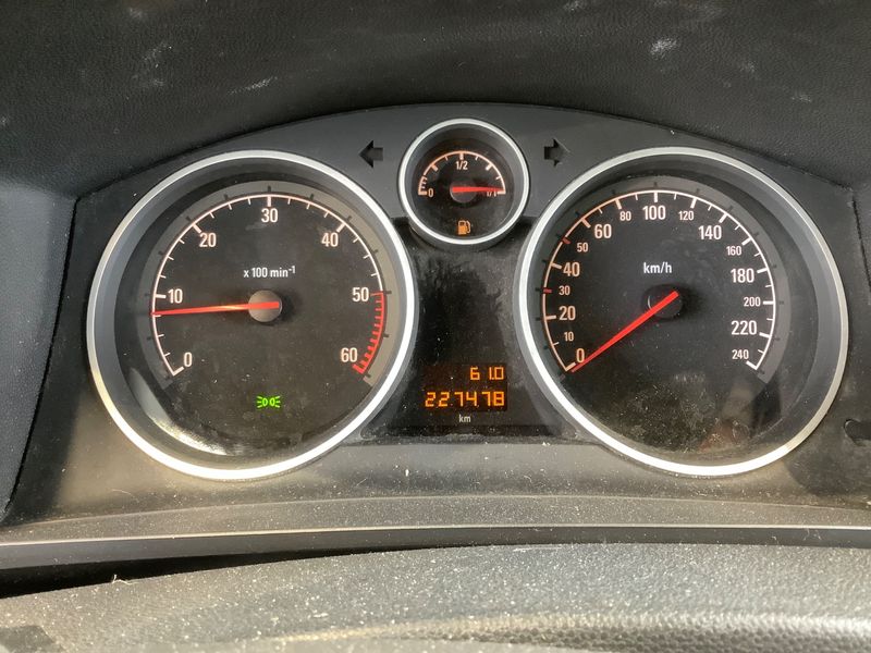 Opel Zafira 1.7 CDTI Design Edition 2011 – снимка 4