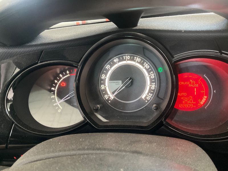 Citroen C3 1.2 e-VTi Exclusive 2016 – снимка 18