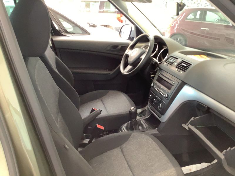 Skoda Yeti 1.2 TSI Active Outdoor 2015 – снимка 16