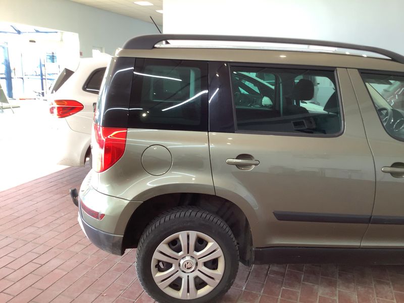 Skoda Yeti 1.2 TSI Active Outdoor 2015 – снимка 8
