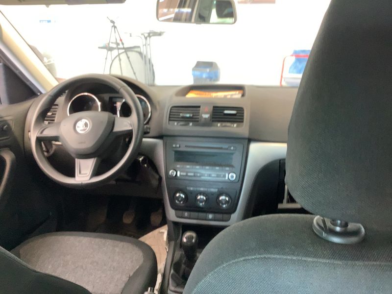 Skoda Yeti 1.2 TSI Active Outdoor 2015 – снимка 17