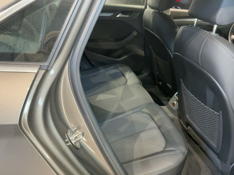Audi A3 Limousine 1.4 TFSI Ambiente 2016 – снимка 19