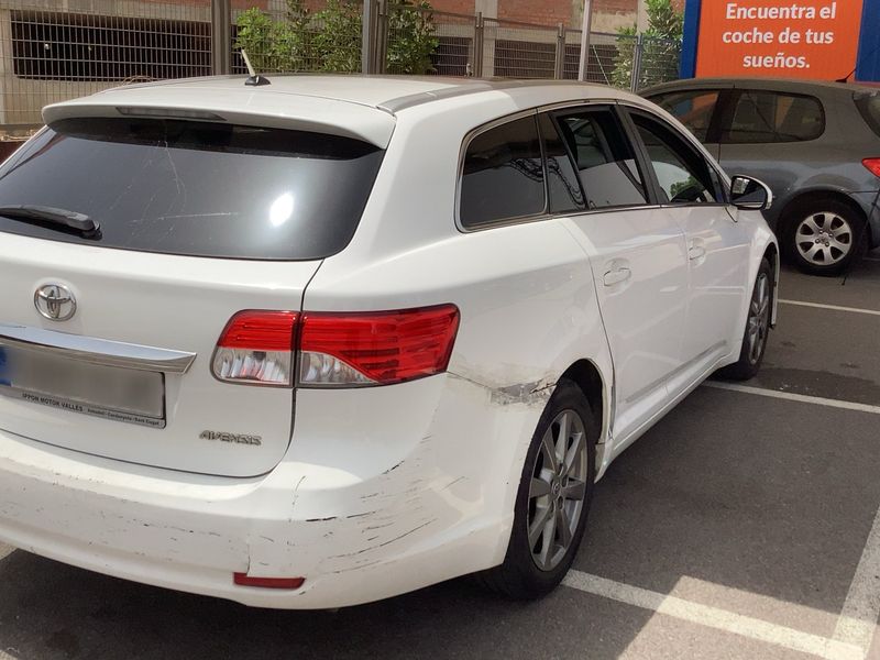 Toyota Avensis 2.0 D-4D Comfort 2012 – снимка 6