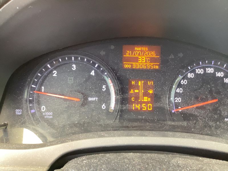 Toyota Avensis 2.0 D-4D Comfort 2012 – снимка 13