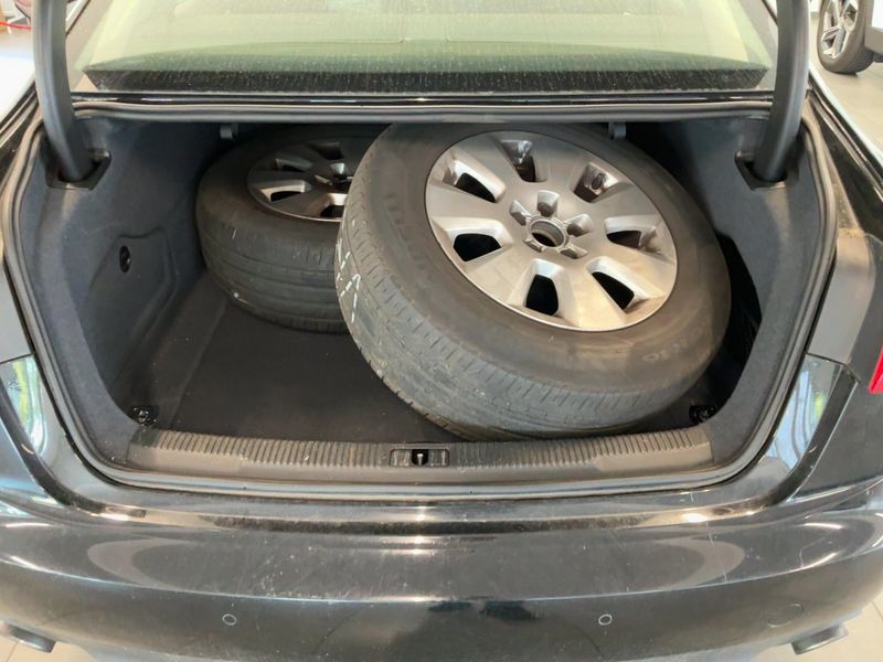 Audi A6 2.8 V6 FSI quattro 2012 – снимка 16