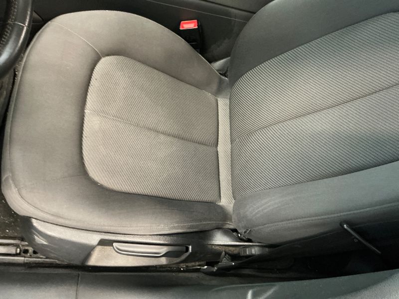 Audi A6 2.8 V6 FSI quattro 2012 – снимка 31