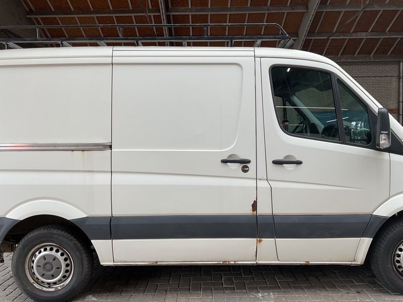 Volkswagen Crafter 2.5 TDI DPF Kasten 30 kurzer Radstand 2009 – снимка 10