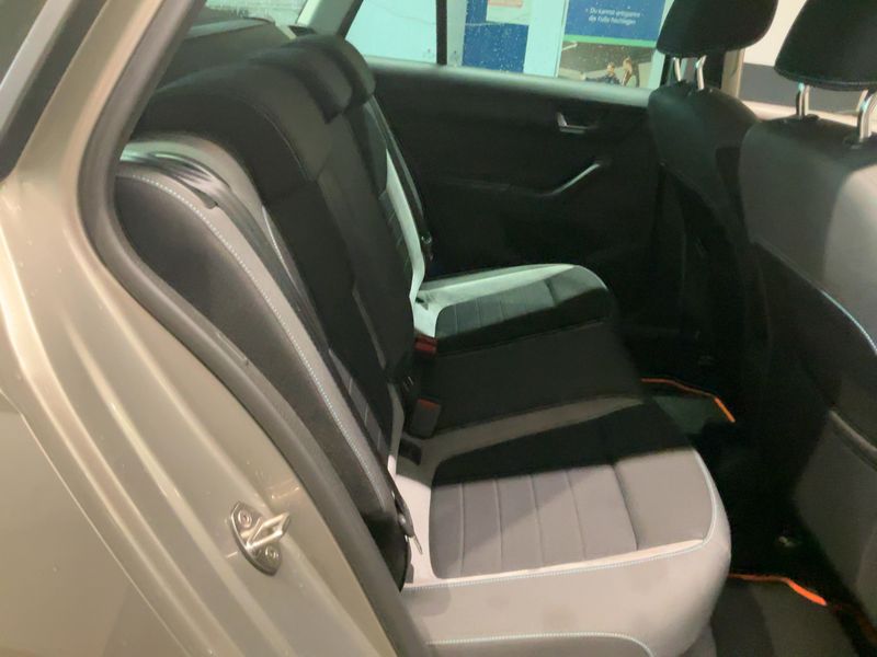 Skoda Fabia 1.2 TSI Joy 2016 – снимка 20