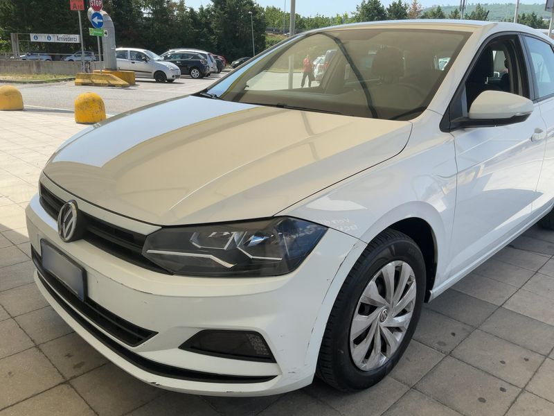 Volkswagen Polo 1.6 TDI Trendline 2019 – снимка 2