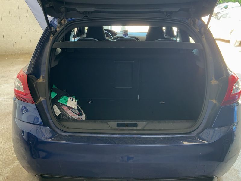 Peugeot 308 1.2 e-THP GT Line 2016 – снимка 15