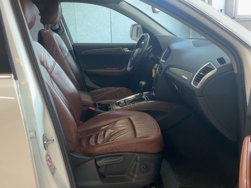 Audi Q5 3.0 V6 TDI quattro 2009 – снимка 16