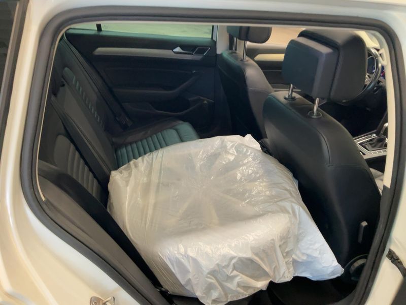 Volkswagen Passat 2.0 TDI Highline 4Motion BlueMotion Tech 2016 – снимка 20