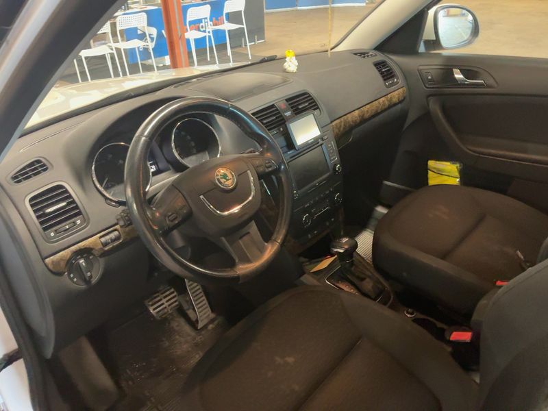 Skoda Yeti 1.2 TSI Experience 2010 – снимка 17