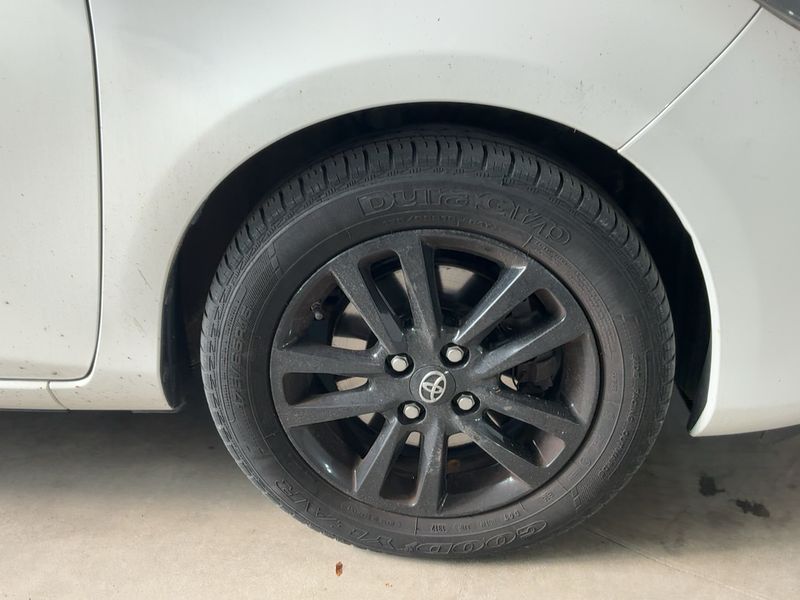 Toyota Yaris 1.5 Hybrid Edition 45 2016 – снимка 11