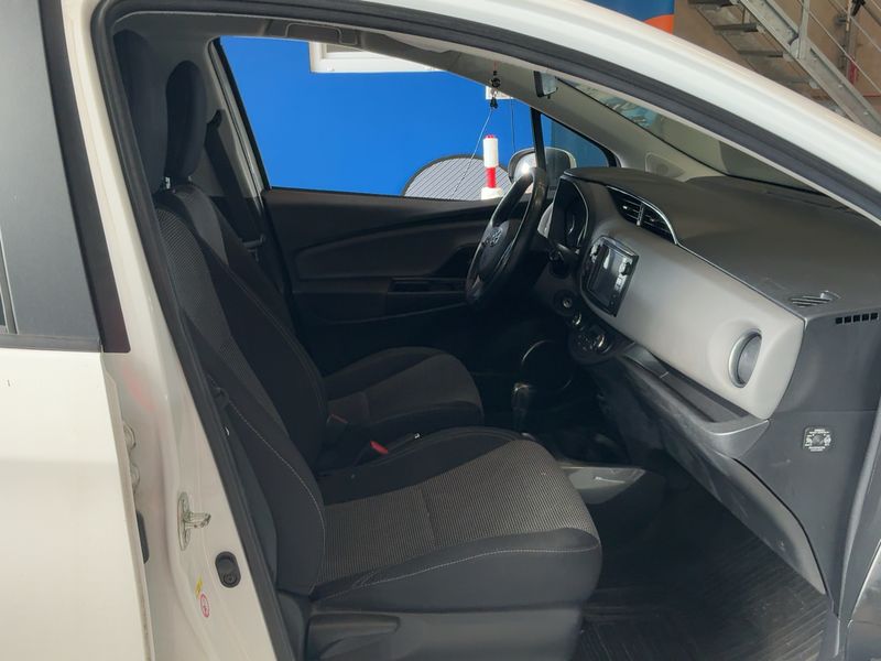 Toyota Yaris 1.5 Hybrid Edition 45 2016 – снимка 17