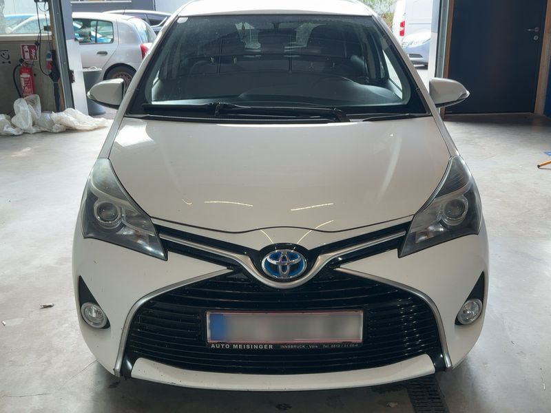Toyota Yaris 1.5 Hybrid Edition 45 2016 – снимка 14