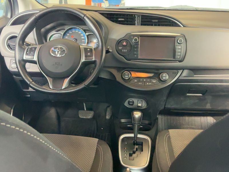 Toyota Yaris 1.5 Hybrid Edition 45 2016 – снимка 18