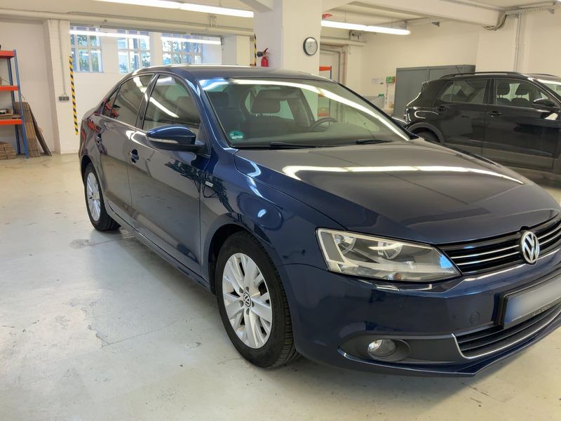 Volkswagen Jetta 1.6 TDI Life 2013 – снимка 12