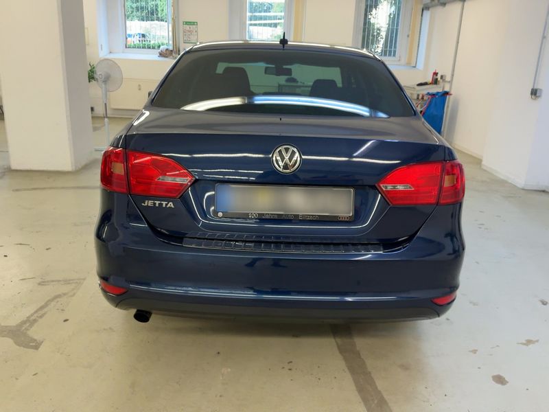 Volkswagen Jetta 1.6 TDI Life 2013 – снимка 7