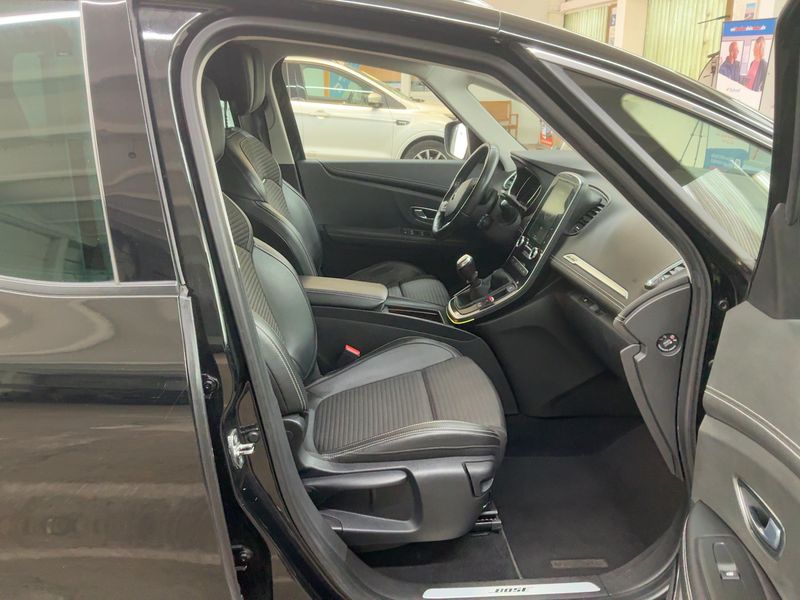 Renault Grand Scenic 1.6 dCi Energy BOSE-Edition 2017 – снимка 16