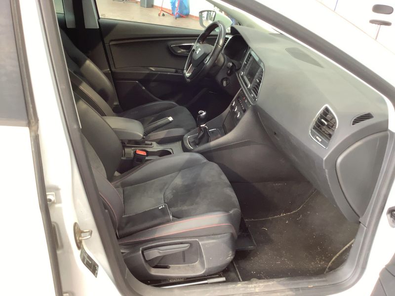 Seat Leon 2.0 TDI FR 2015 – снимка 17