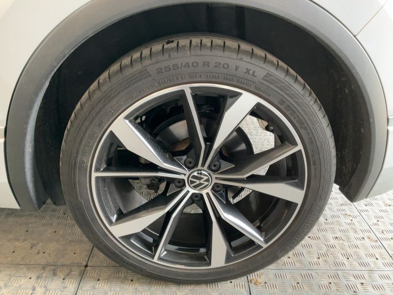 Volkswagen Tiguan 1.5 TSI ACT R-Line 2023 – снимка 5