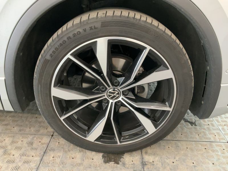 Volkswagen Tiguan 1.5 TSI ACT R-Line 2023 – снимка 11