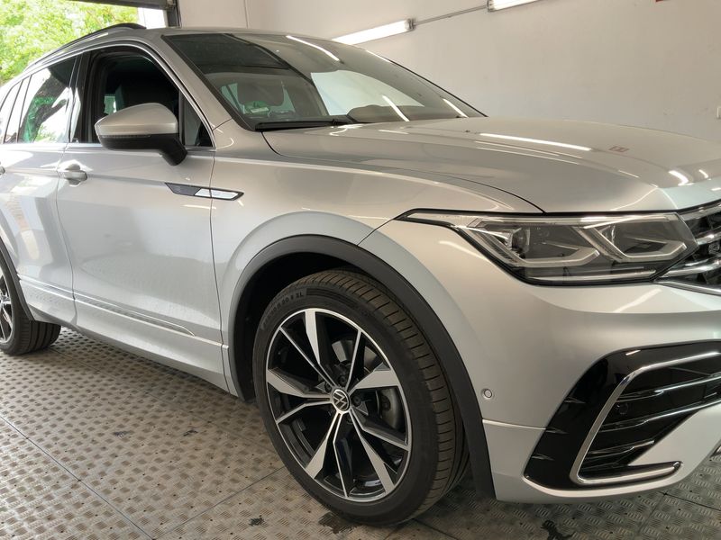 Volkswagen Tiguan 1.5 TSI ACT R-Line 2023 – снимка 12