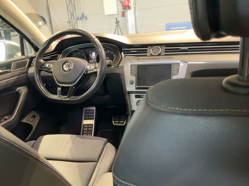 Volkswagen Passat Alltrack 2.0 TDI 4Motion BlueMotion Tech 2016 – снимка 17