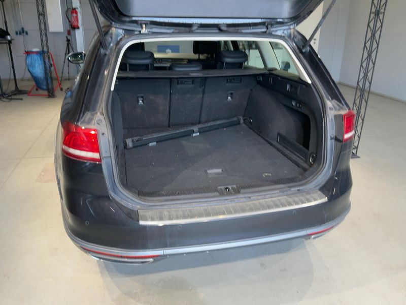 Volkswagen Passat Alltrack 2.0 TDI 4Motion BlueMotion Tech 2016 – снимка 15
