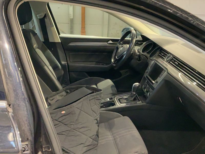 Volkswagen Passat Alltrack 2.0 TDI 4Motion BlueMotion Tech 2016 – снимка 16