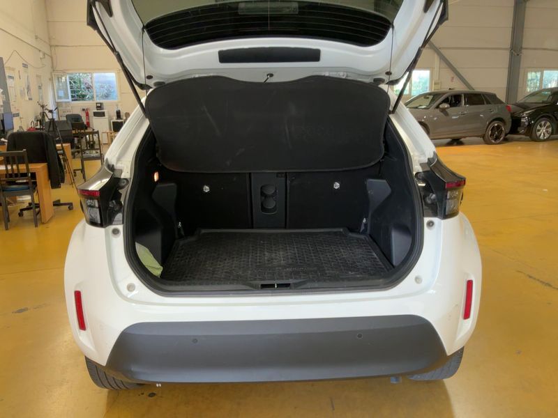 Toyota Yaris Cross 1.5 Hybrid Design 2022 – снимка 15
