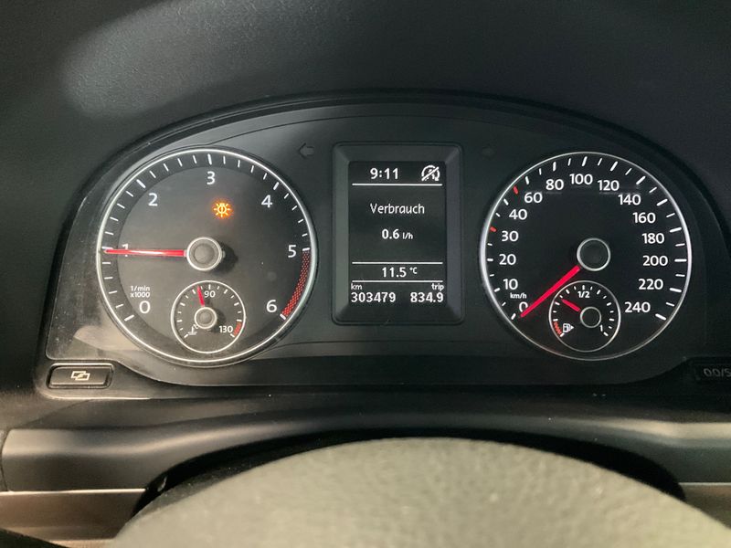 Volkswagen Touran 1.6 TDI Comfortline BlueMotion Tech 2010 – снимка 4
