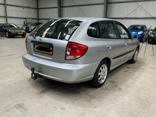 Kia Rio 1.5 LS 5 2003 – снимка 2