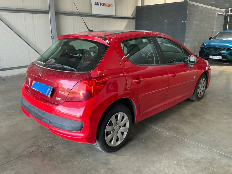 Peugeot 207 1.6 HDi Série 64 2009 – снимка 2