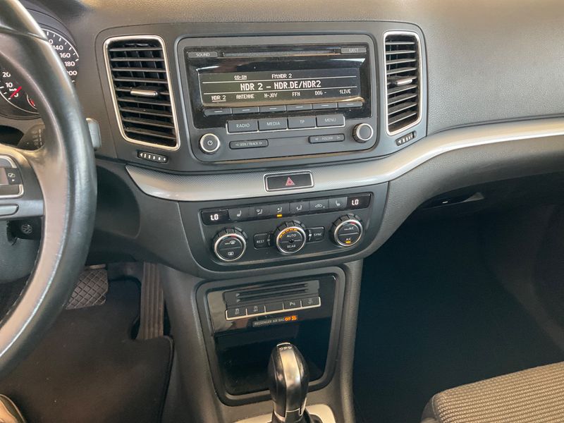 Volkswagen Sharan 2.0 TDI Comfortline BlueMotion Tech 2013 – снимка 32