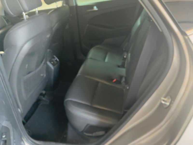 Hyundai Tucson 1.6 Trend blue 2WD 2018 – снимка 19