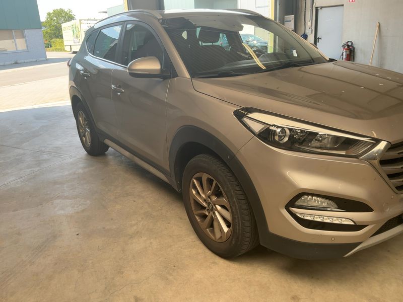 Hyundai Tucson 1.6 Trend blue 2WD 2018 – снимка 12
