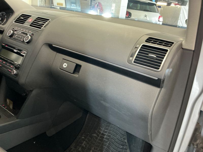 Volkswagen Touran 1.6 TDI Highline BlueMotion Tech 2011 – снимка 36