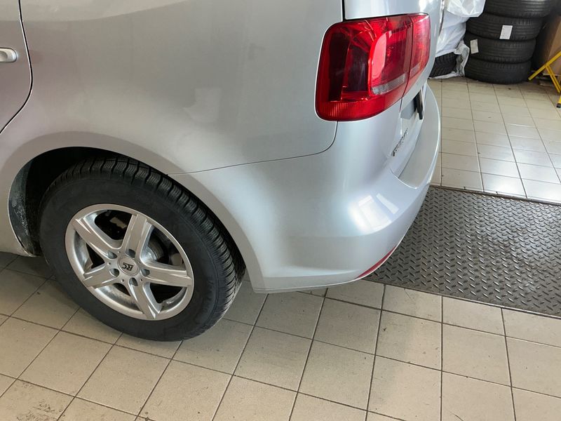 Volkswagen Touran 1.6 TDI Highline BlueMotion Tech 2011 – снимка 45