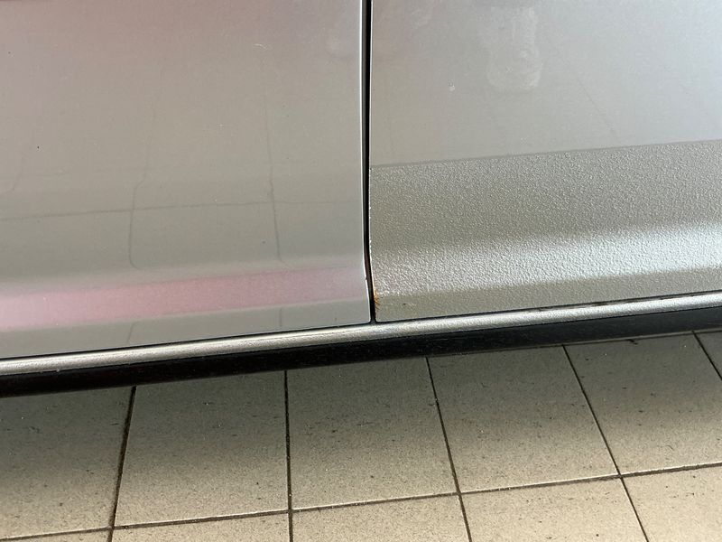 Volkswagen Touran 1.6 TDI Highline BlueMotion Tech 2011 – снимка 30