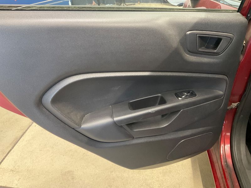 Ford Fiesta 1.6 Ti-VCT Sport S 2013 – снимка 28