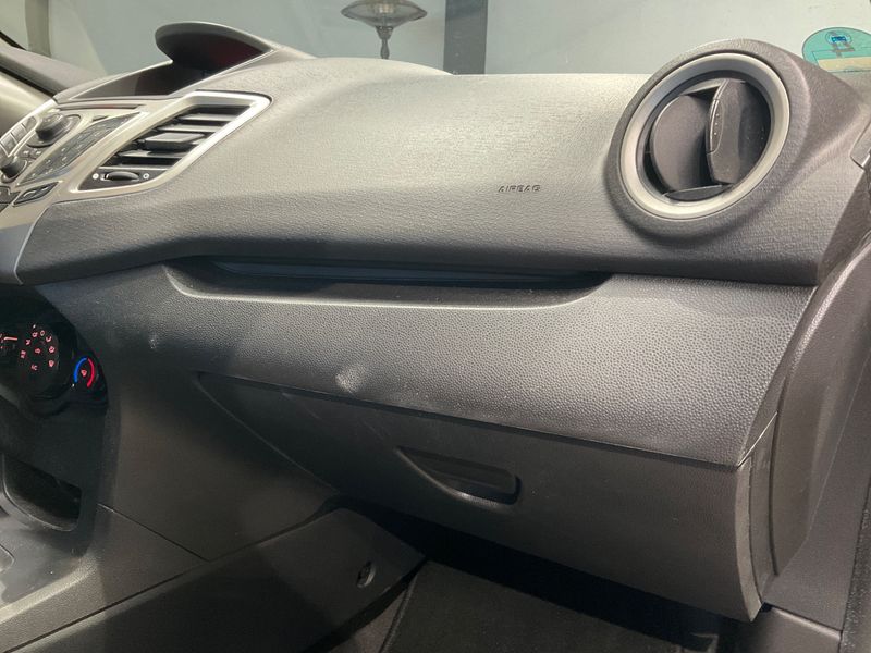 Ford Fiesta 1.6 Ti-VCT Sport S 2013 – снимка 24
