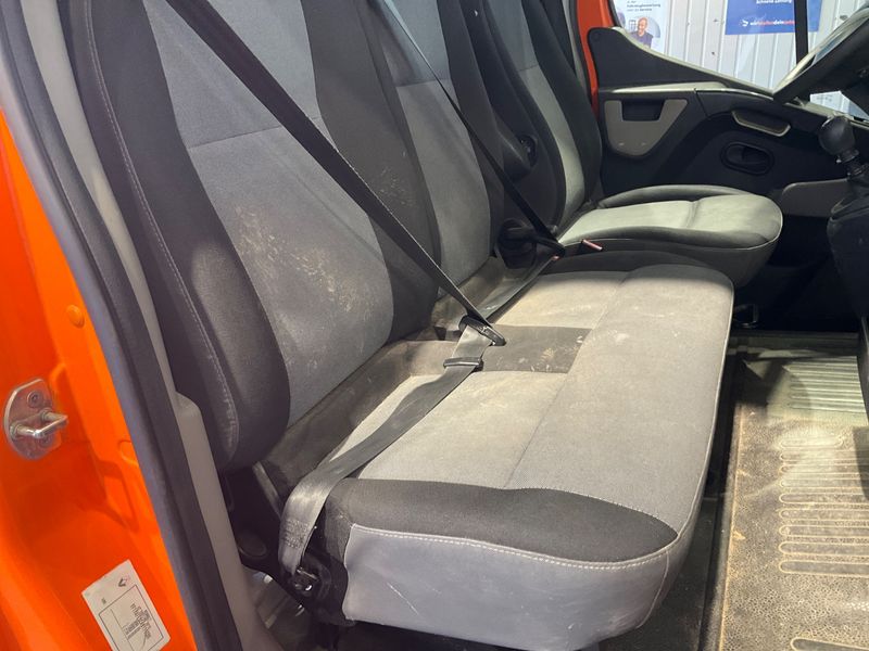 Renault Master 2.3 dCi L2H2 HKa 3,5t 2013 – снимка 32