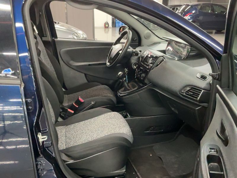 Lancia Ypsilon 1.2 LPG Elefantino Blu 2018 – снимка 16
