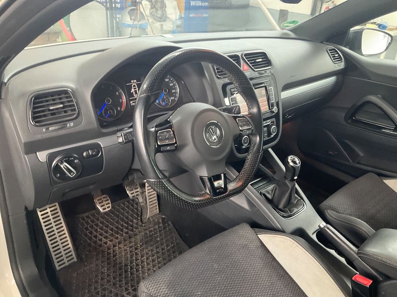 Volkswagen Scirocco 2.0 TSI R 2012 – снимка 26