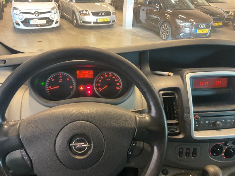 Opel Vivaro 2.0 CDTI Kasten L1H1 2,9t 2014 – снимка 4