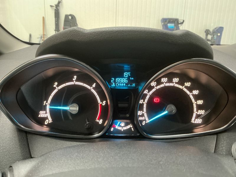 Ford Fiesta 1.6 TDCi Titanium 2014 – снимка 4