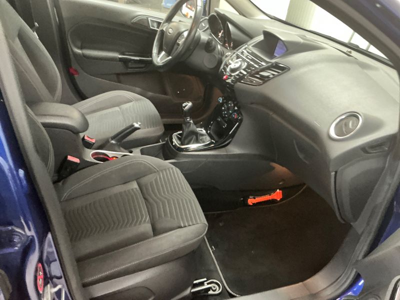 Ford Fiesta 1.6 TDCi Titanium 2014 – снимка 3