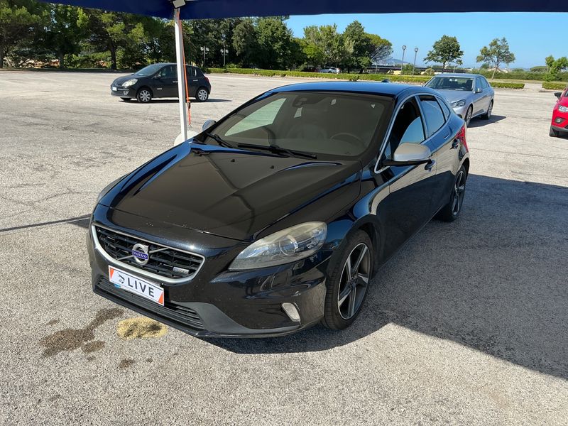 Volvo V40 1.6 D2 R-Design Kinetic 2015 – снимка 1